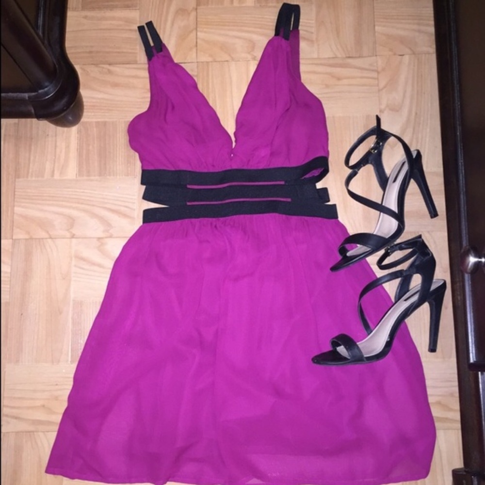 V-neck dress